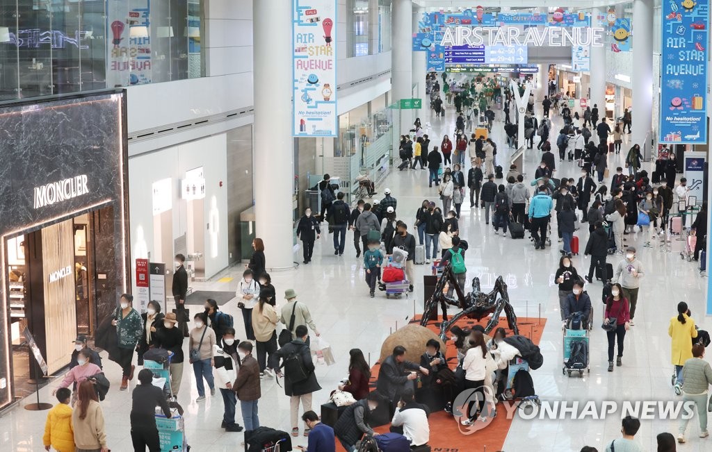 韩国考虑对中国团体游客试行免签 提振旅游业举措