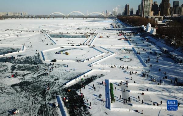 哈尔滨位居全国元旦旅游目的地之首 冰雪游热度攀升